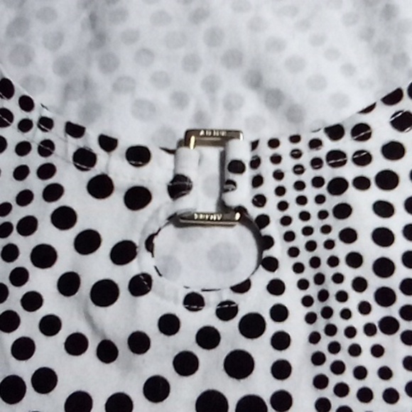 A LINE WOMAN 1X BLOUSE TOP SILVER ACCENT 3/4 SLEEVES WHITE W/ BLACK DOTS SPIRAL - Picture 2 of 8